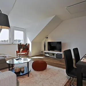  Apartment 'traveller Lodge' Grosszuegiges - 3 Bedroom 10min To Hbf, Full Kitchen, Homeoffice, Netflix, Wifi